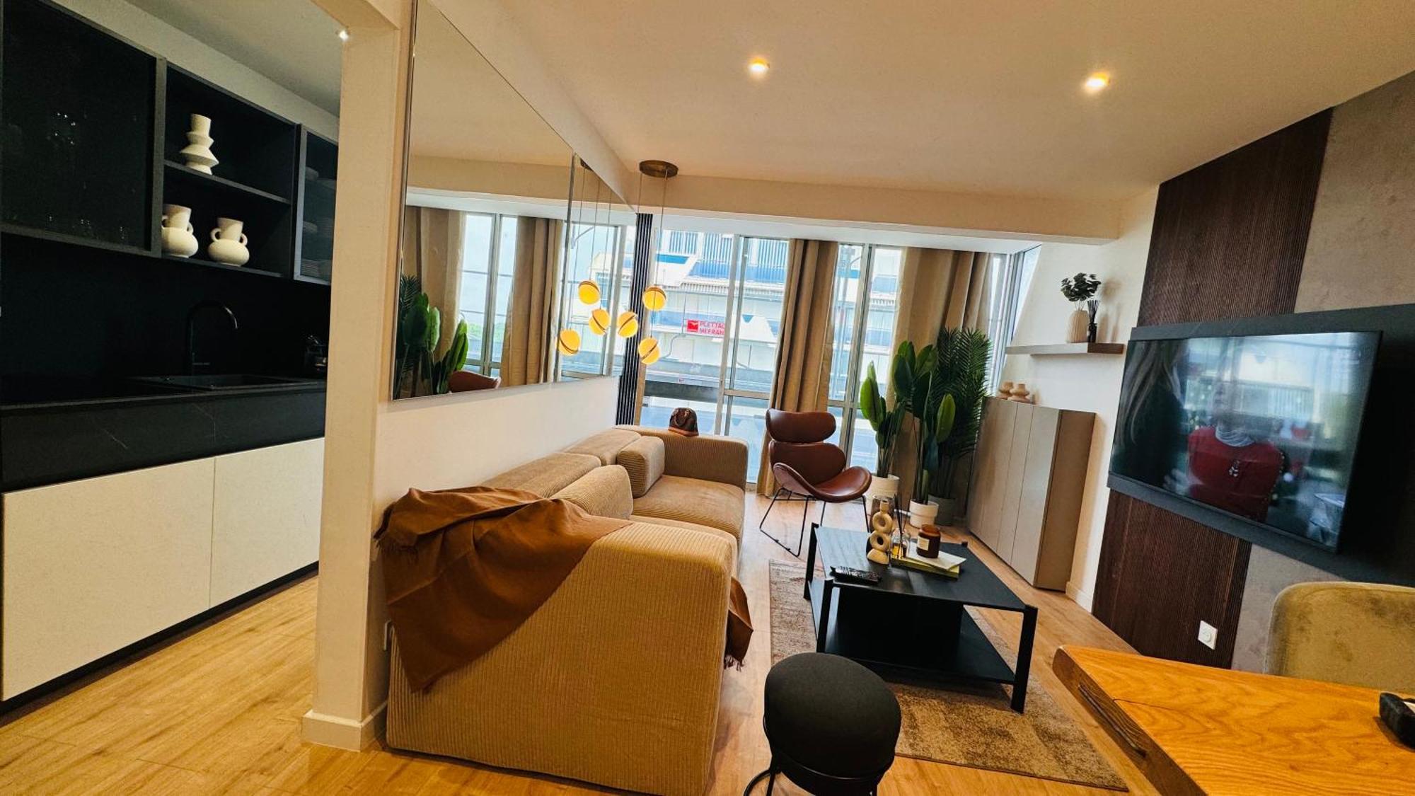 Appartement 50M De La Plage Et Toutes Commodites, Plein Centre Ville Et Silencieux La Grande Motte Exterior photo